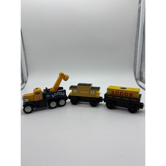 Thomas & Friends Wooden Railway Sodor Cargo Train Cars Lot Rescue Car Caboose - Picture 2 of 3